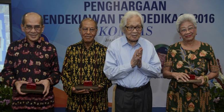 cendekiawan_berdedikasi_kompas